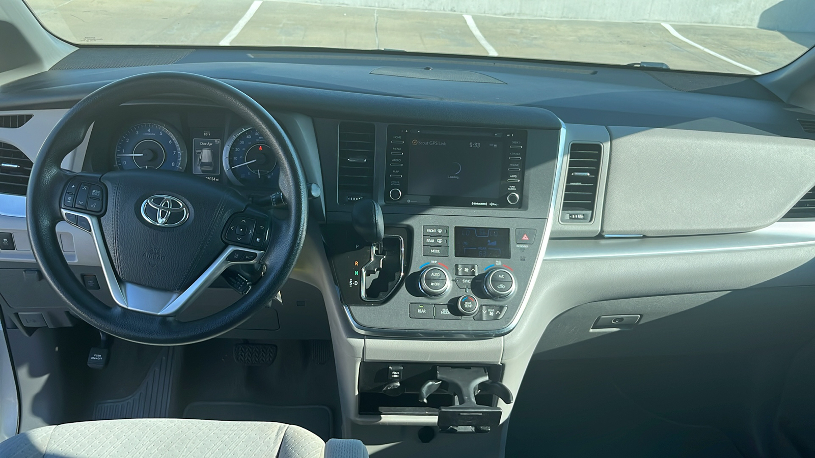 2019 Toyota Sienna L 27