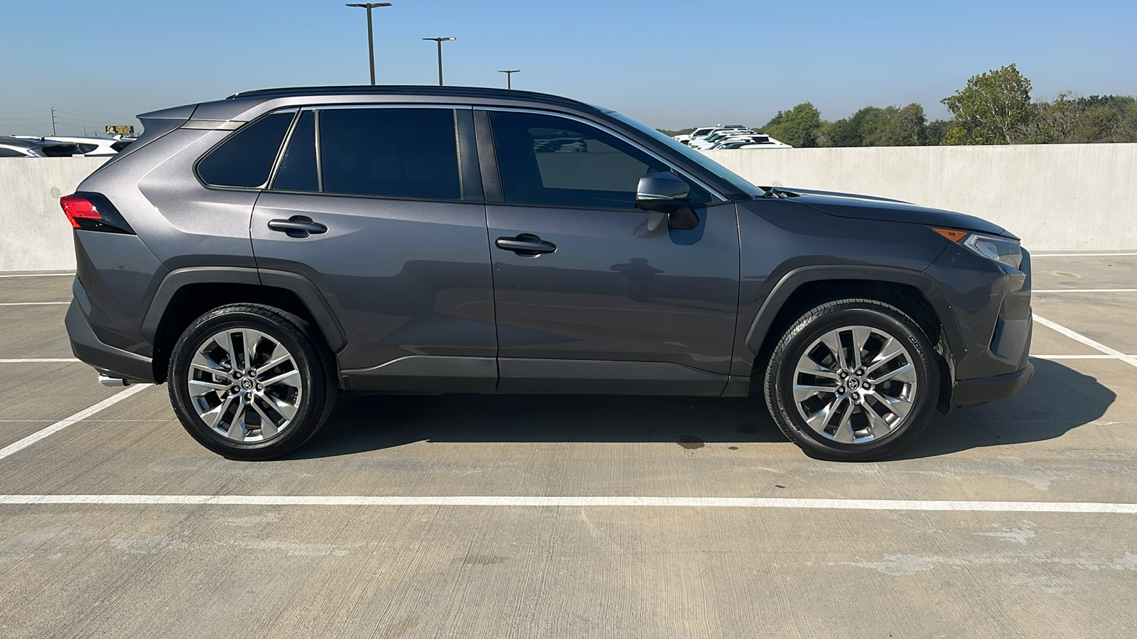 2020 Toyota RAV4 XLE Premium 13