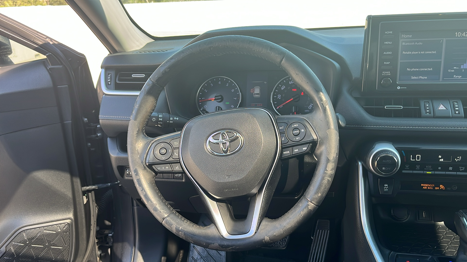 2020 Toyota RAV4 XLE Premium 25