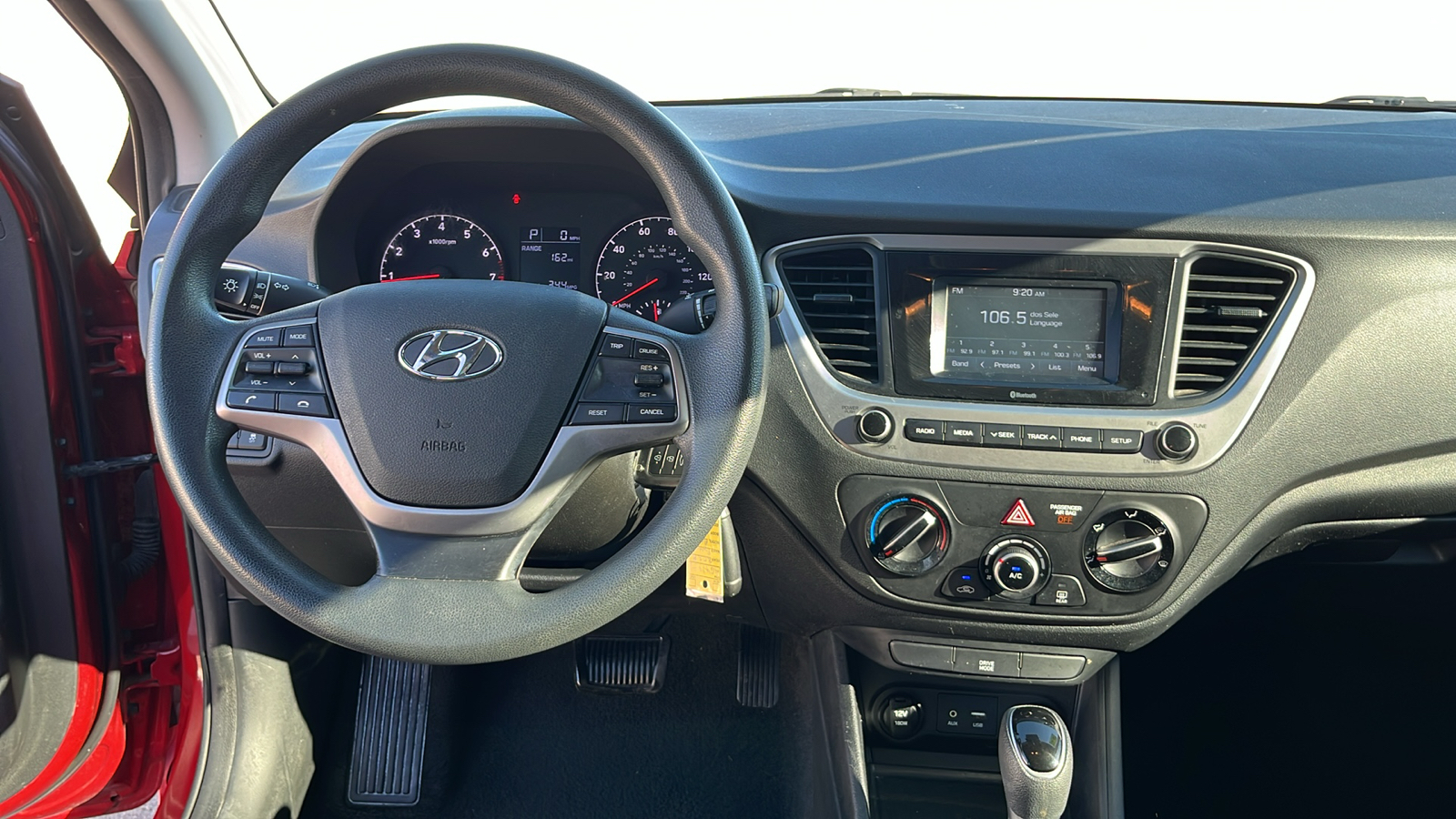 2019 Hyundai Accent SE 23