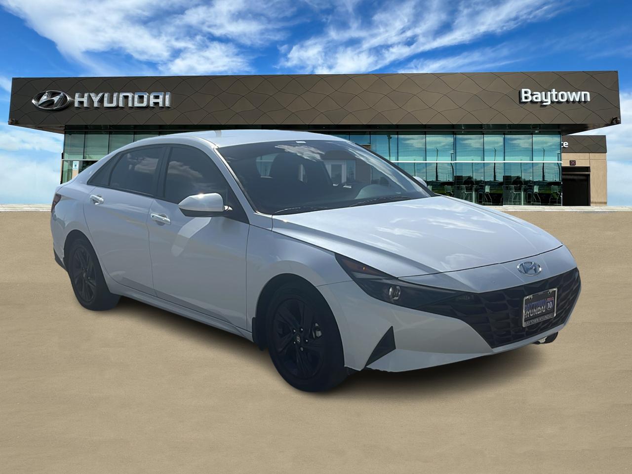 2022 Hyundai ELANTRA  1