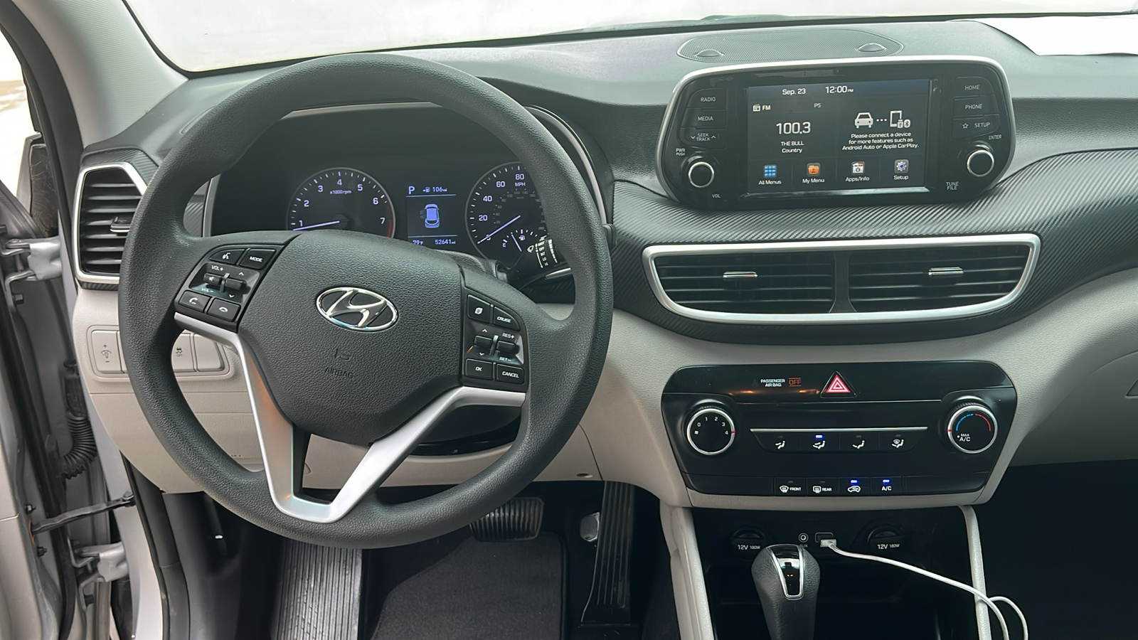 2020 Hyundai Tucson SE 23