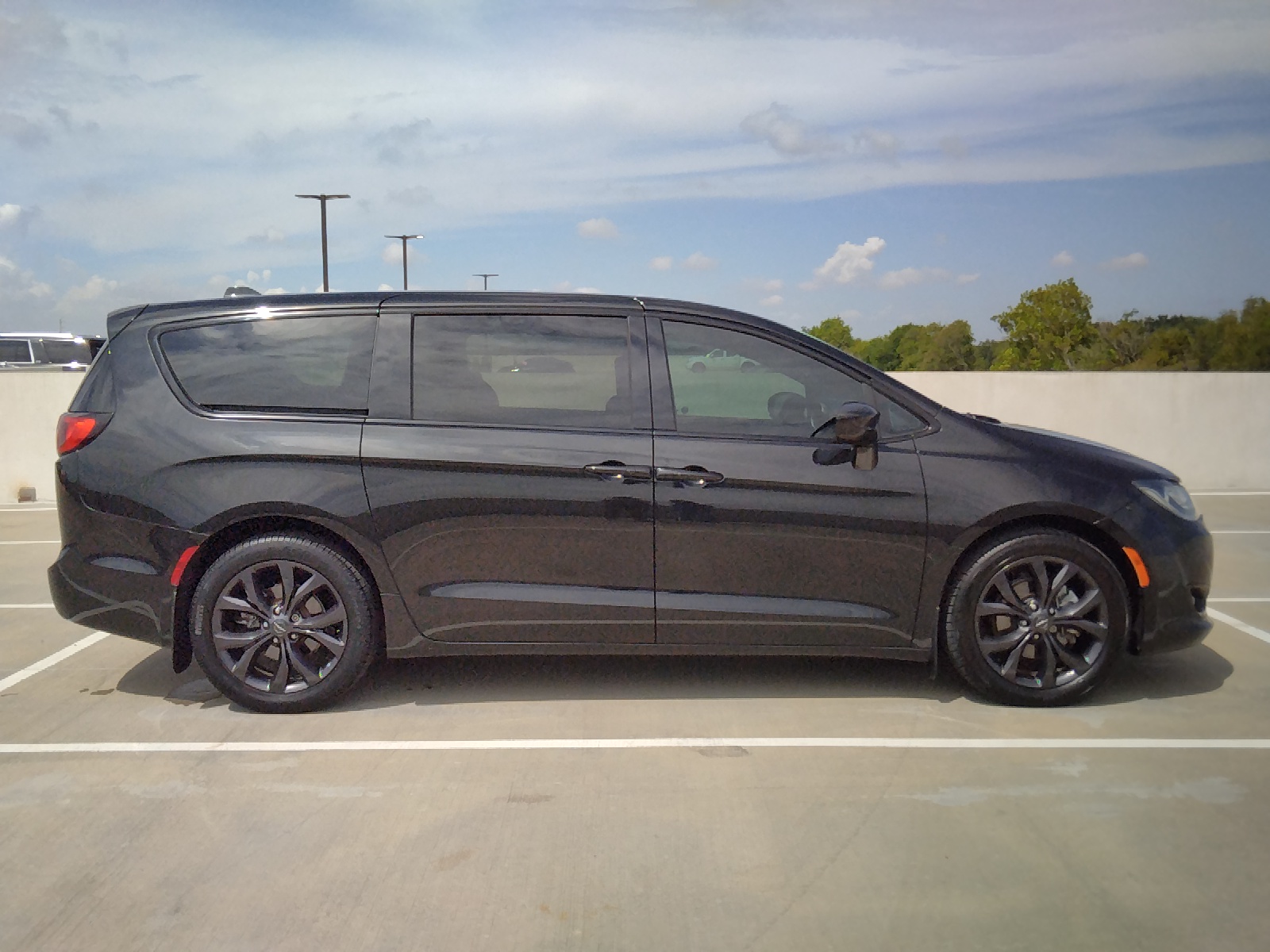 2020 Chrysler Pacifica Touring 12