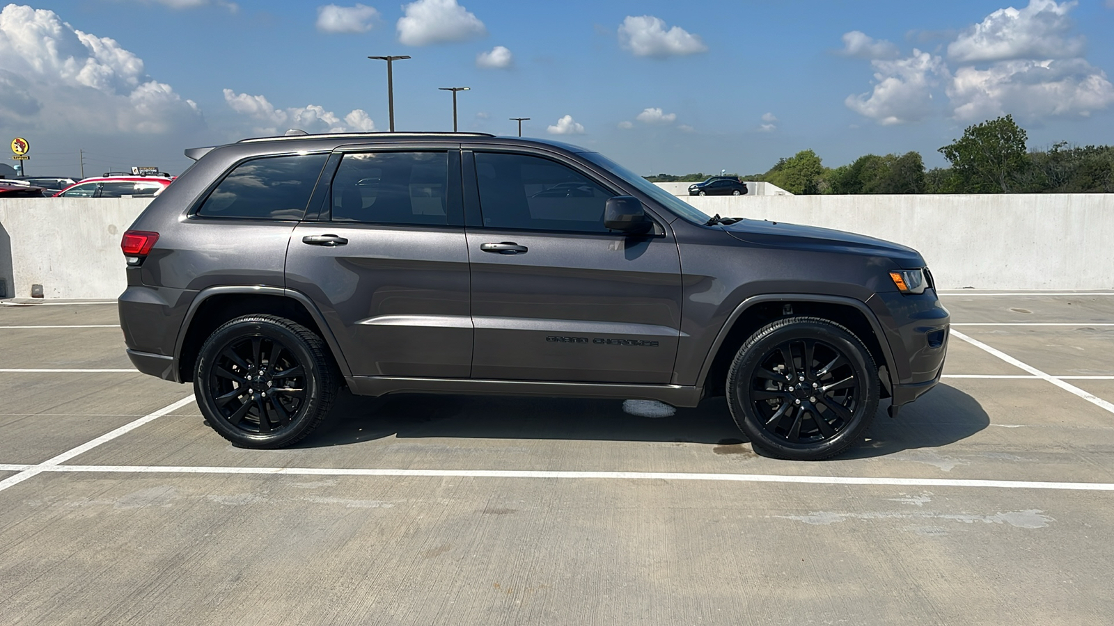 2018 Jeep Grand Cherokee Altitude 12