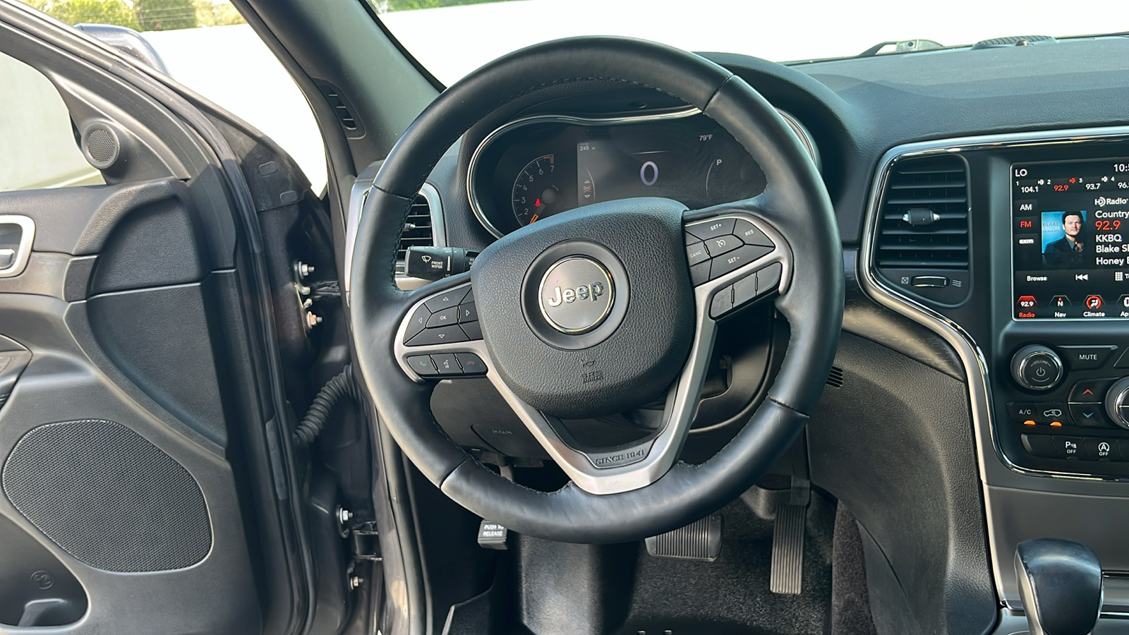 2018 Jeep Grand Cherokee Altitude 23