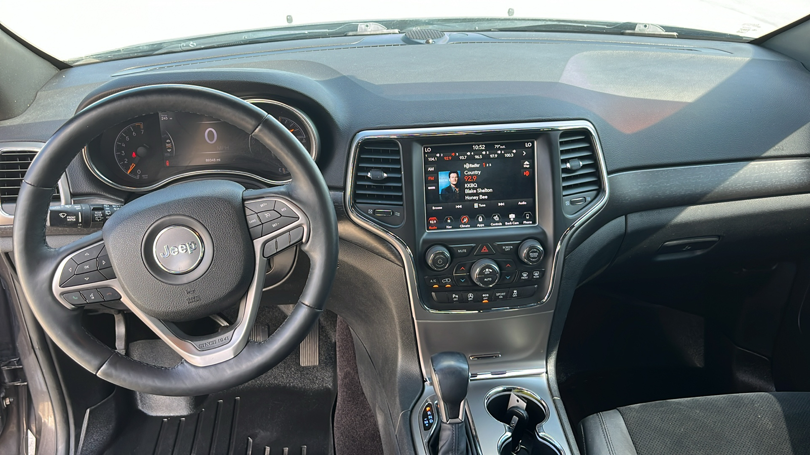 2018 Jeep Grand Cherokee Altitude 24