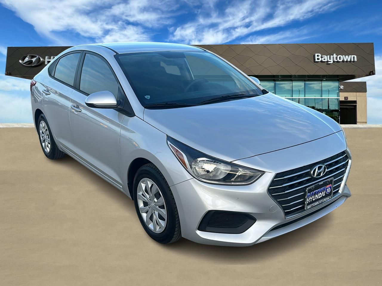 2022 Hyundai Accent SE 1