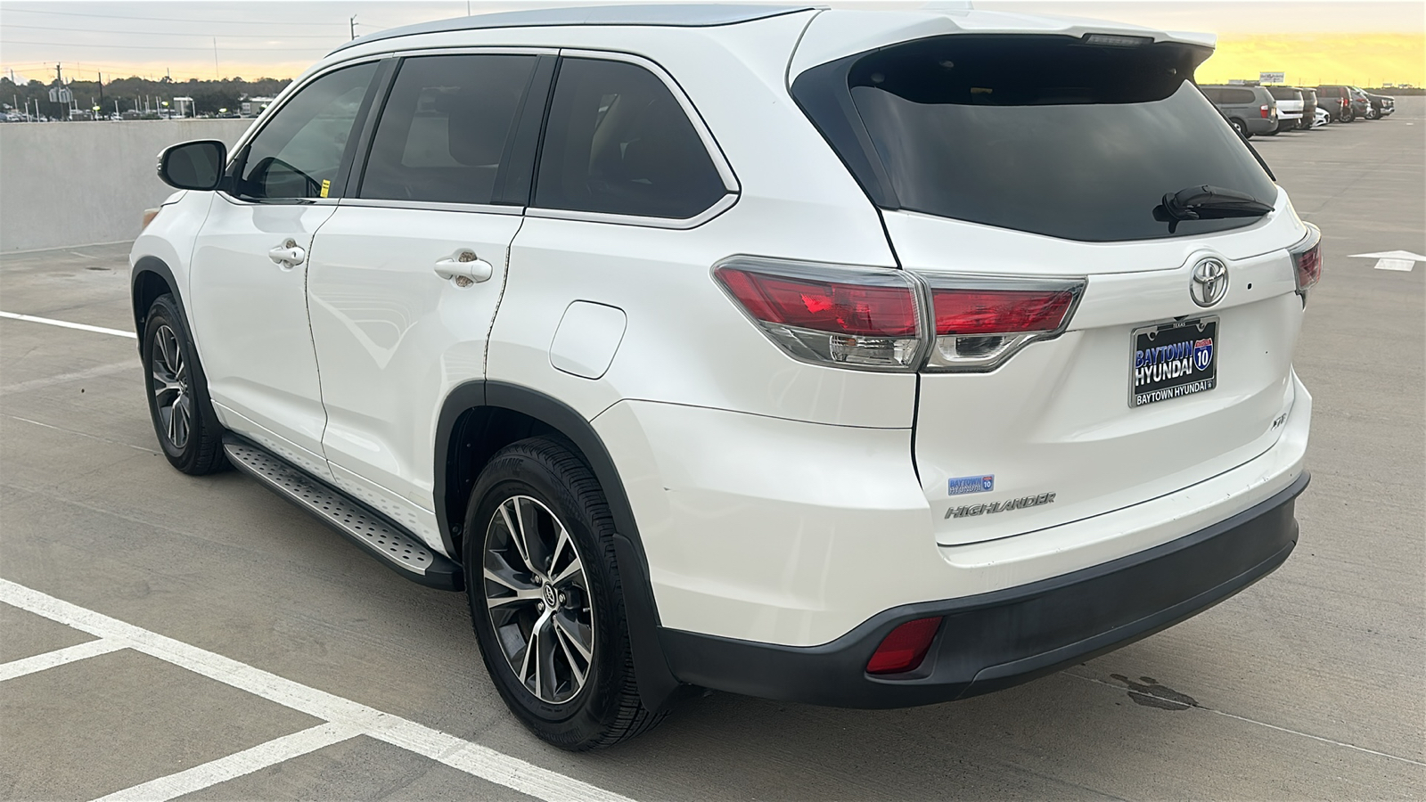 2016 Toyota Highlander XLE 9