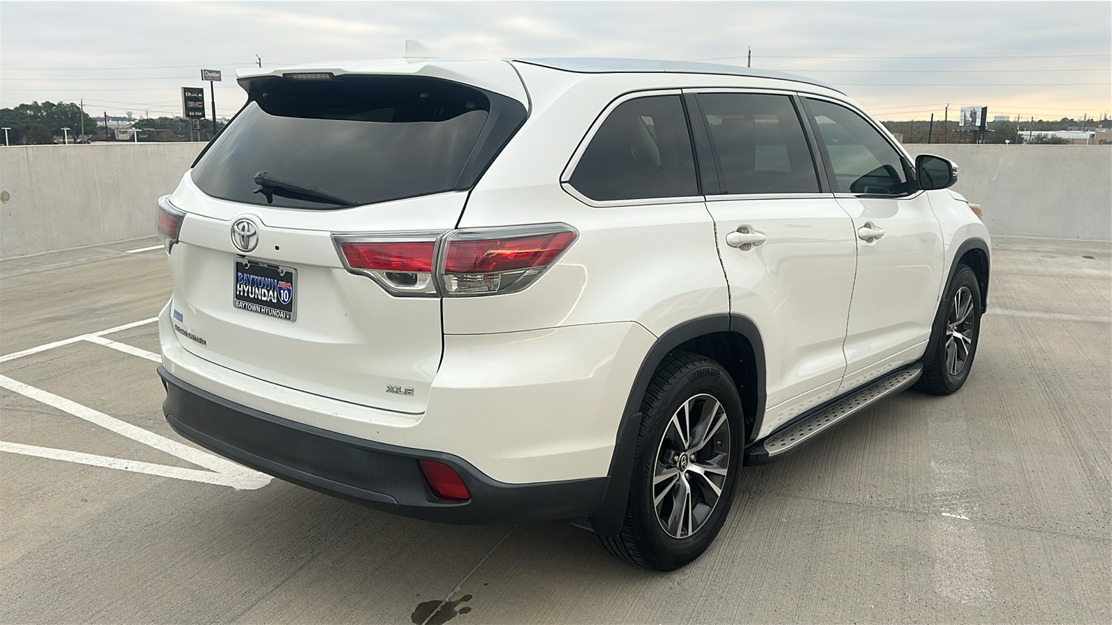 2016 Toyota Highlander XLE 11