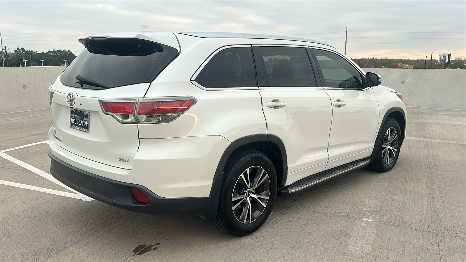 2016 Toyota Highlander XLE 12