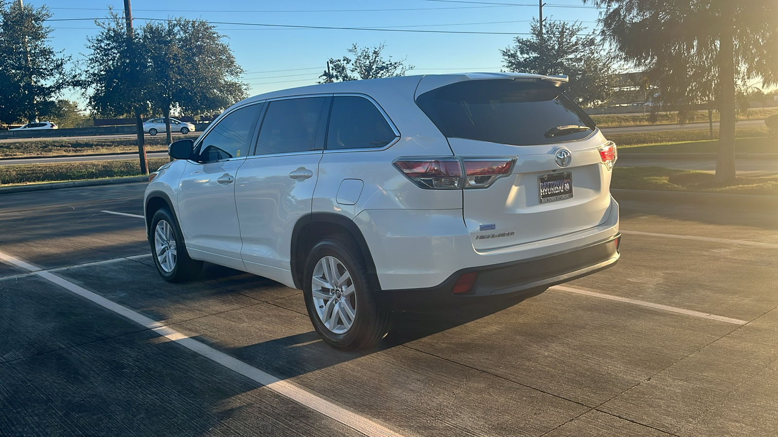 2016 Toyota Highlander  9