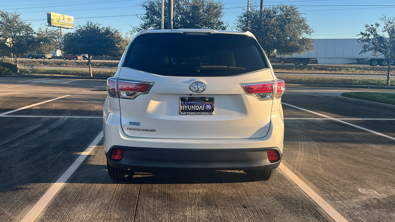 2016 Toyota Highlander  10