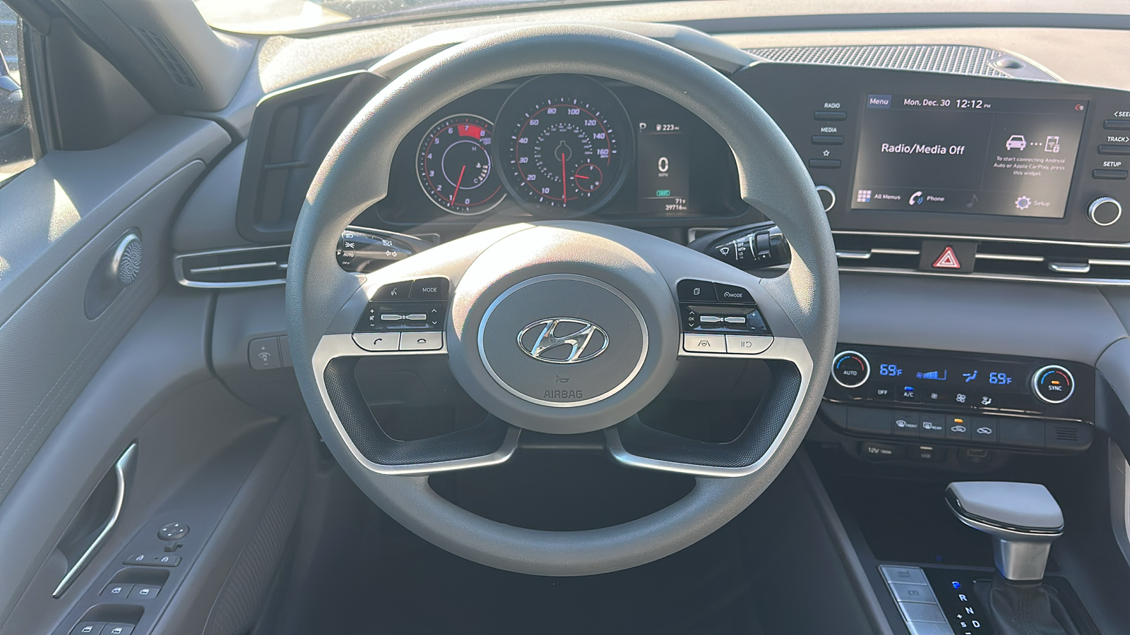 2021 Hyundai ELANTRA  21