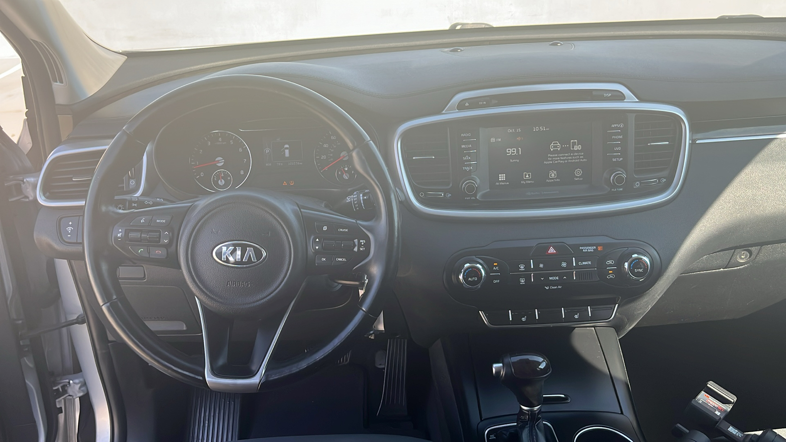 2017 Kia Sorento LX 22