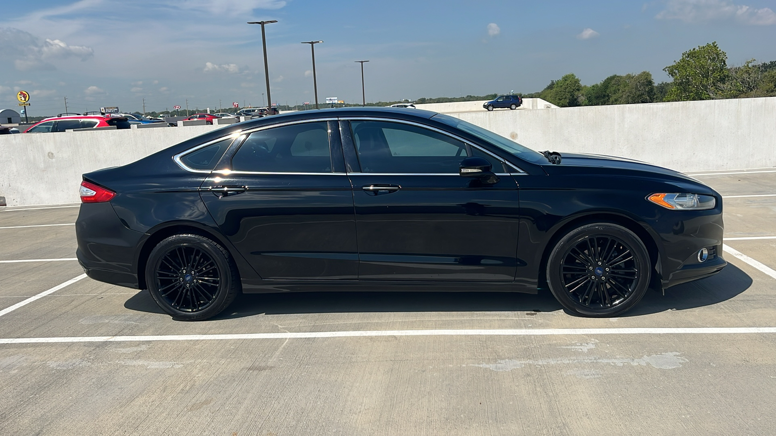 2016 Ford Fusion SE 14