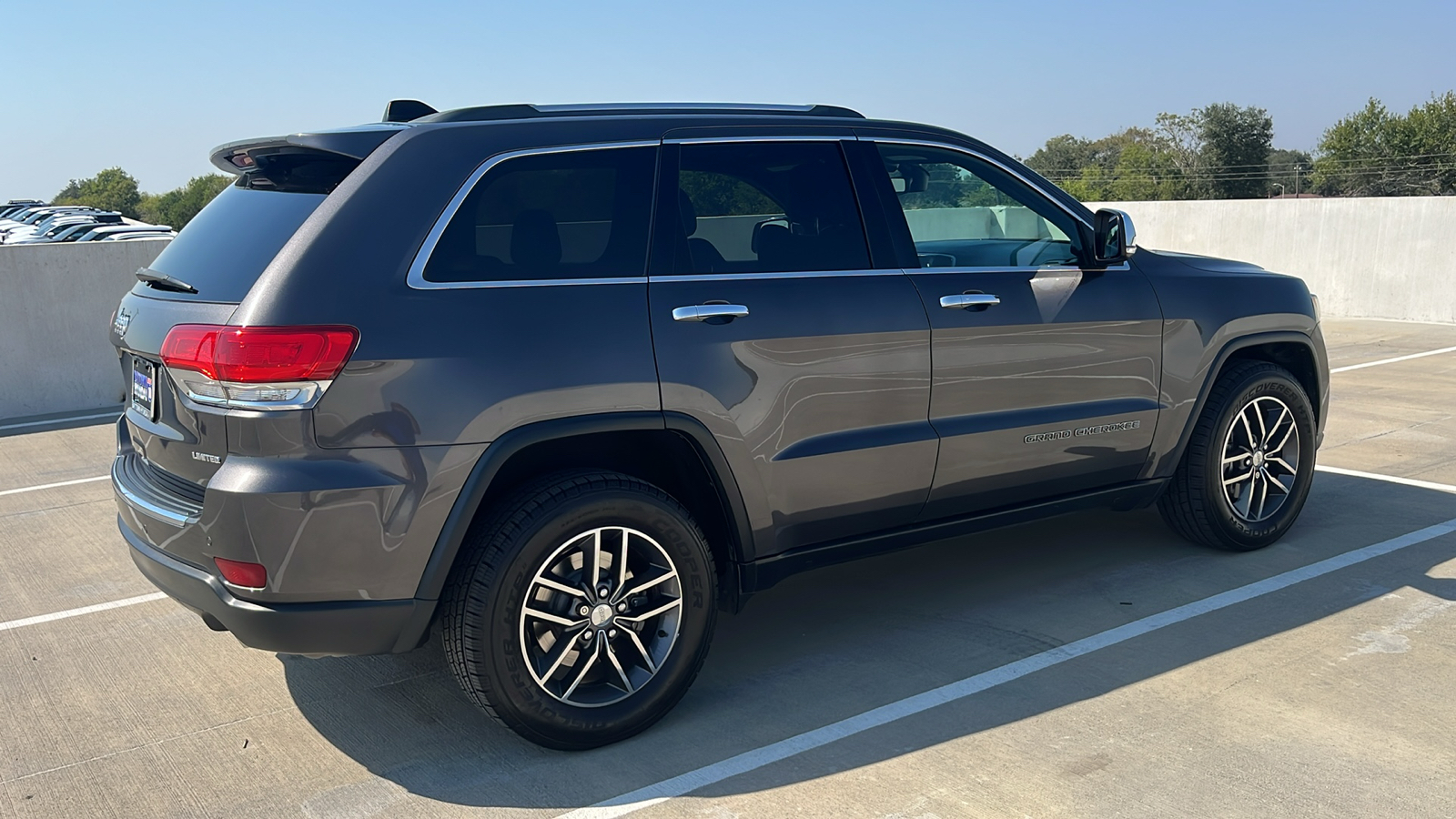 2018 Jeep Grand Cherokee Limited 11