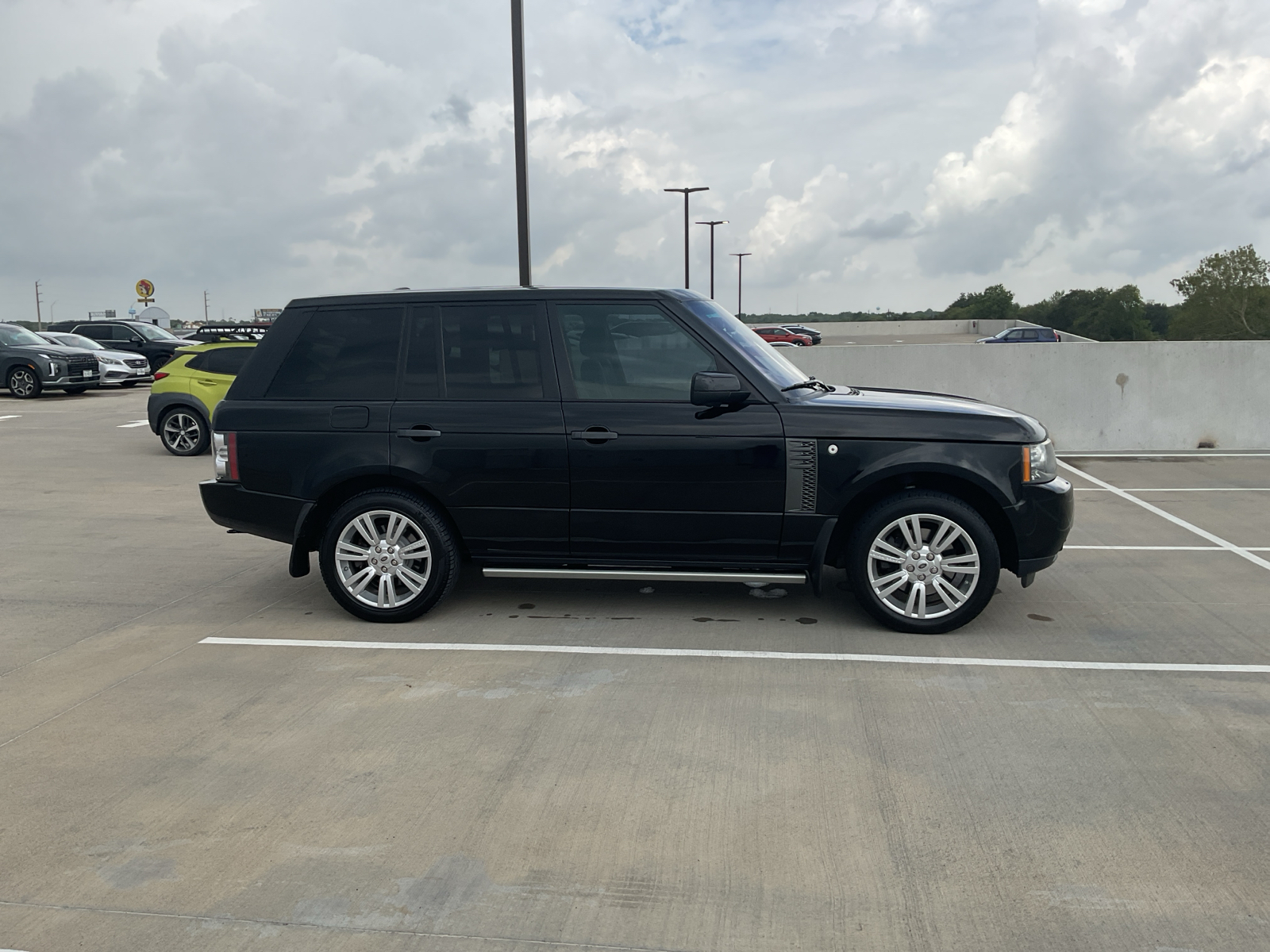 2011 LandRover RANGErover  12