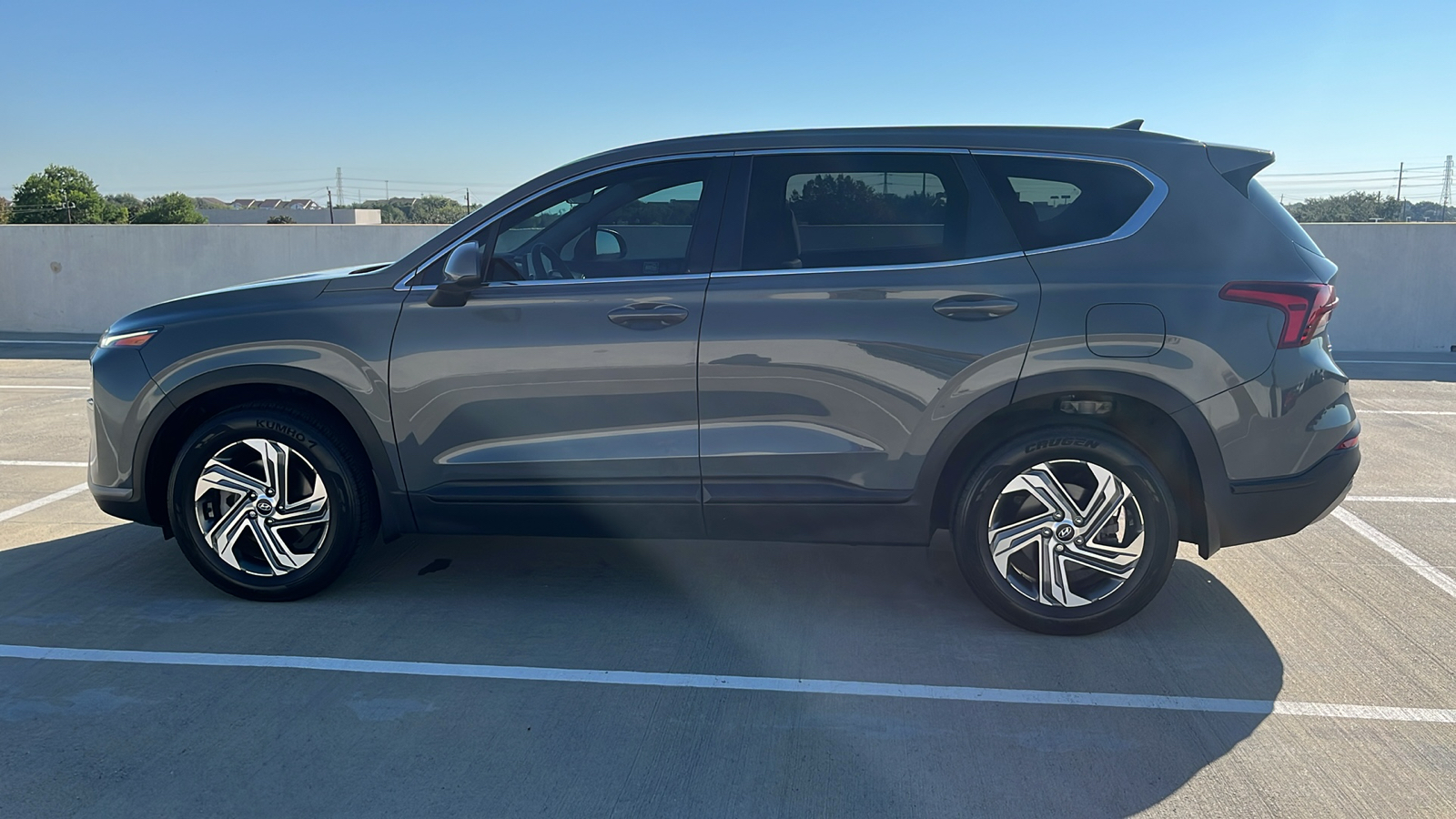 2021 Hyundai Santa Fe SE 9