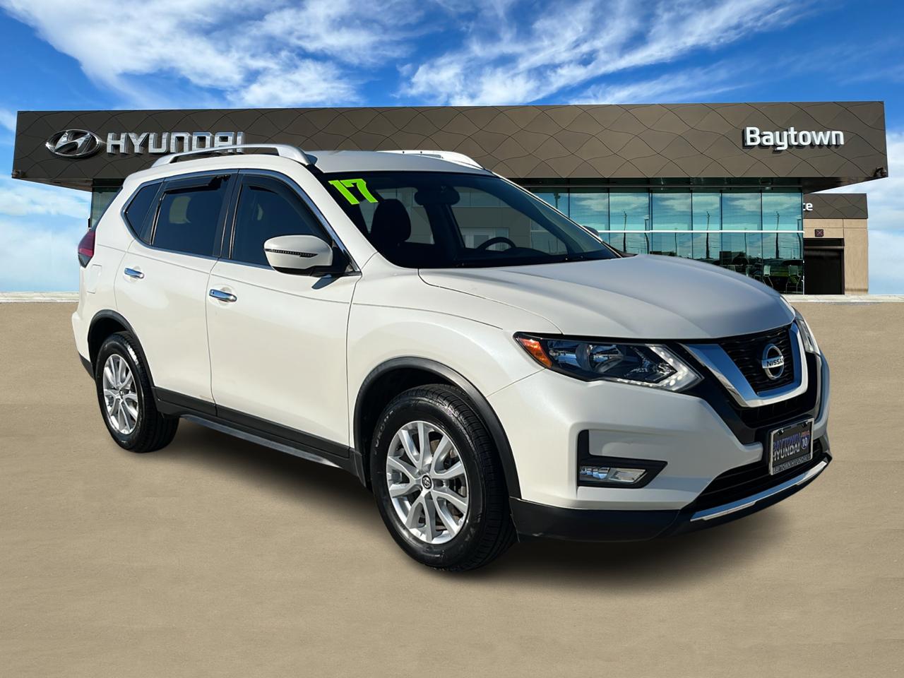 2017 Nissan Rogue SV 1