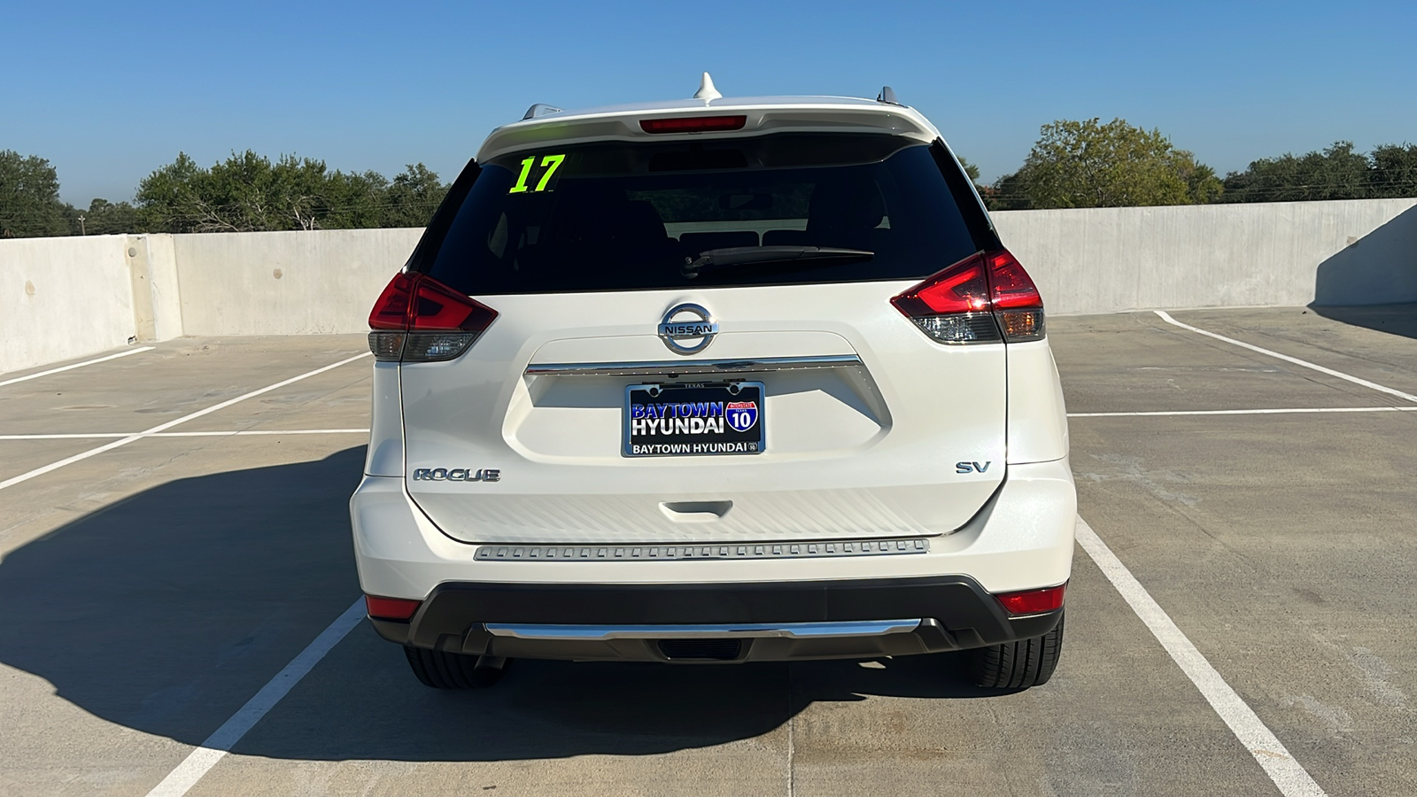 2017 Nissan Rogue SV 10