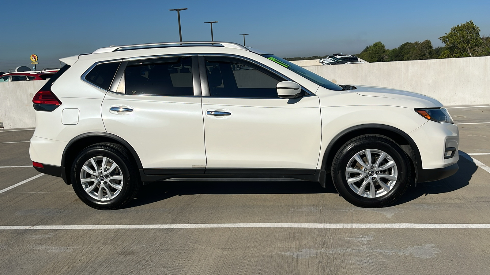 2017 Nissan Rogue SV 12