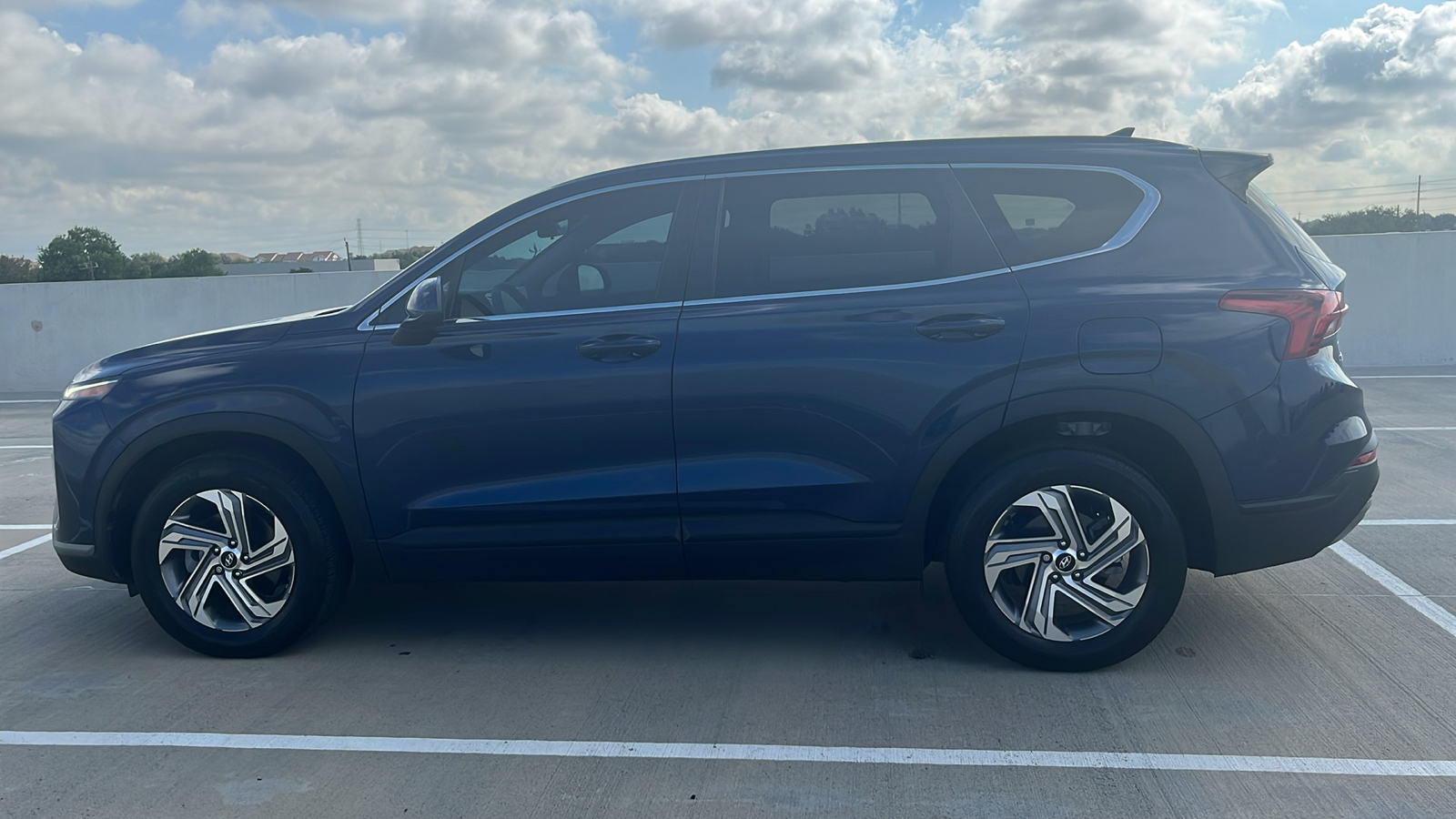 2023 Hyundai Santa Fe SE 9