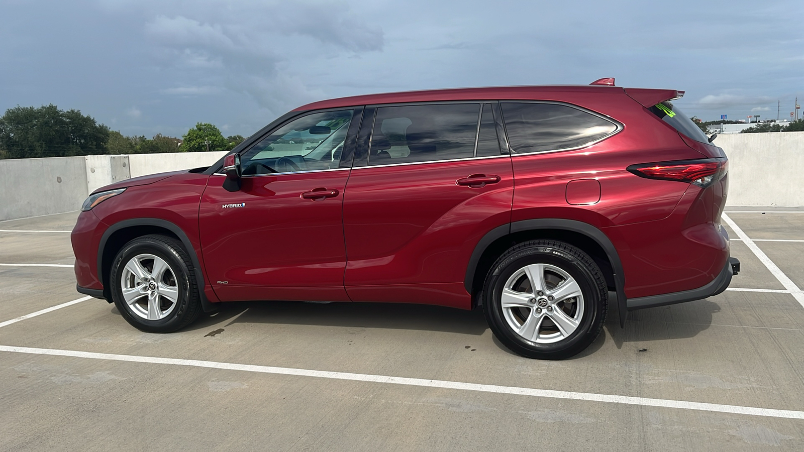 2020 Toyota Highlander Hybrid LE 9