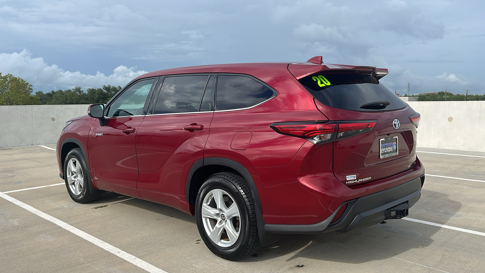 2020 Toyota Highlander Hybrid LE 10