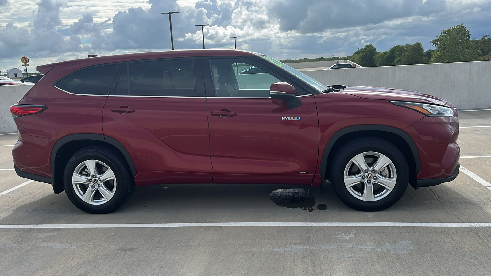 2020 Toyota Highlander Hybrid LE 13