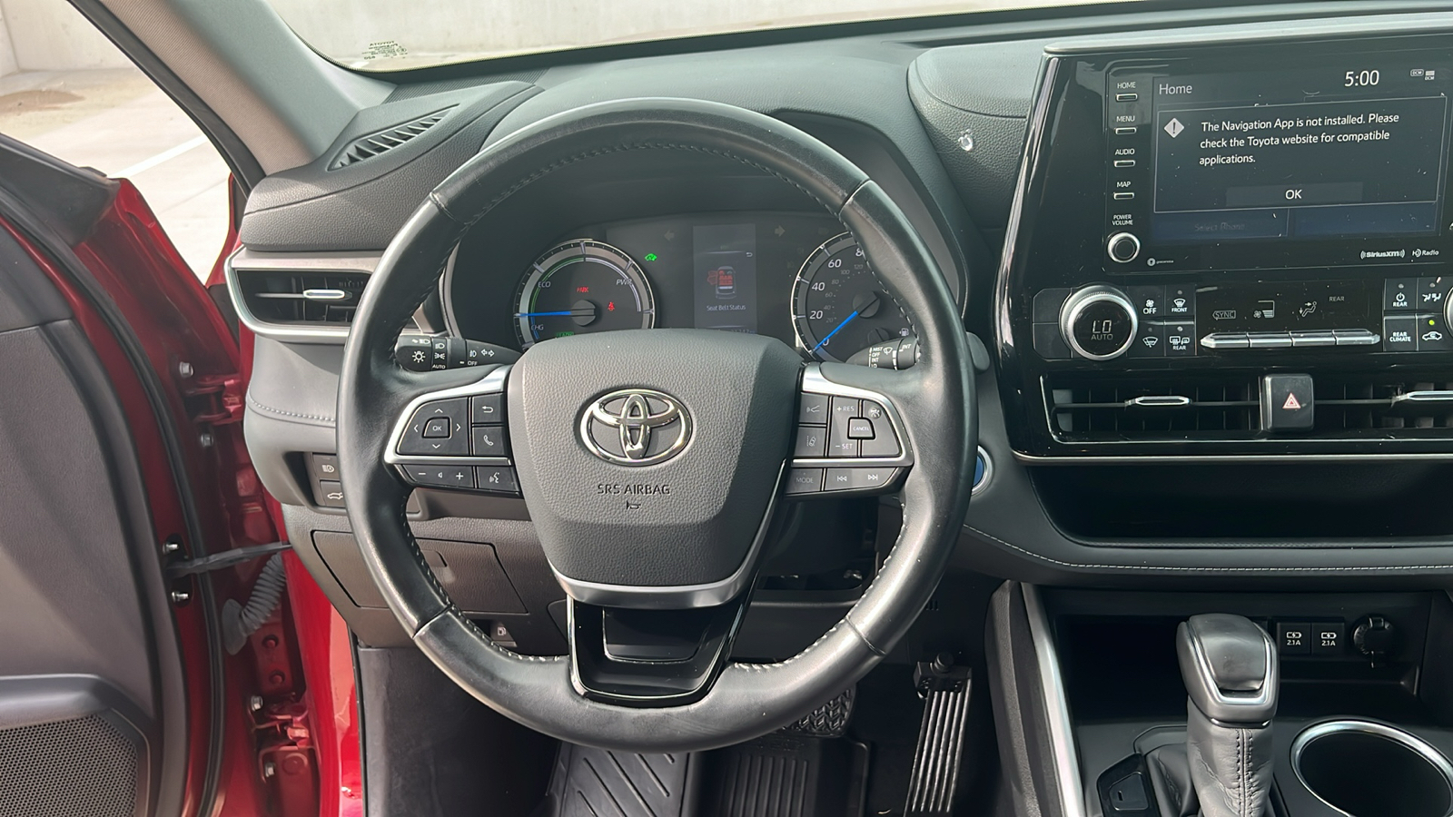 2020 Toyota Highlander Hybrid LE 24