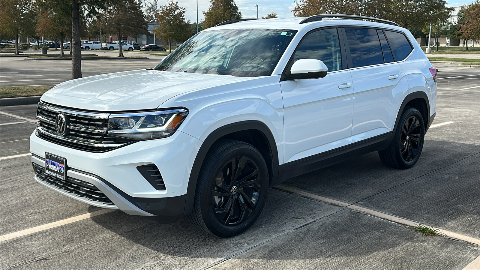 2023 Volkswagen Atlas 3.6L V6 SE with Technology 6