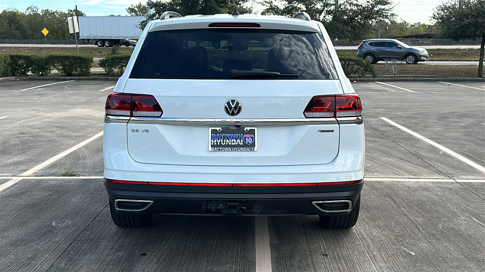 2023 Volkswagen Atlas 3.6L V6 SE with Technology 9