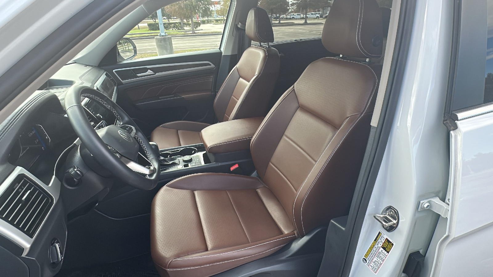 2023 Volkswagen Atlas 3.6L V6 SE with Technology 18