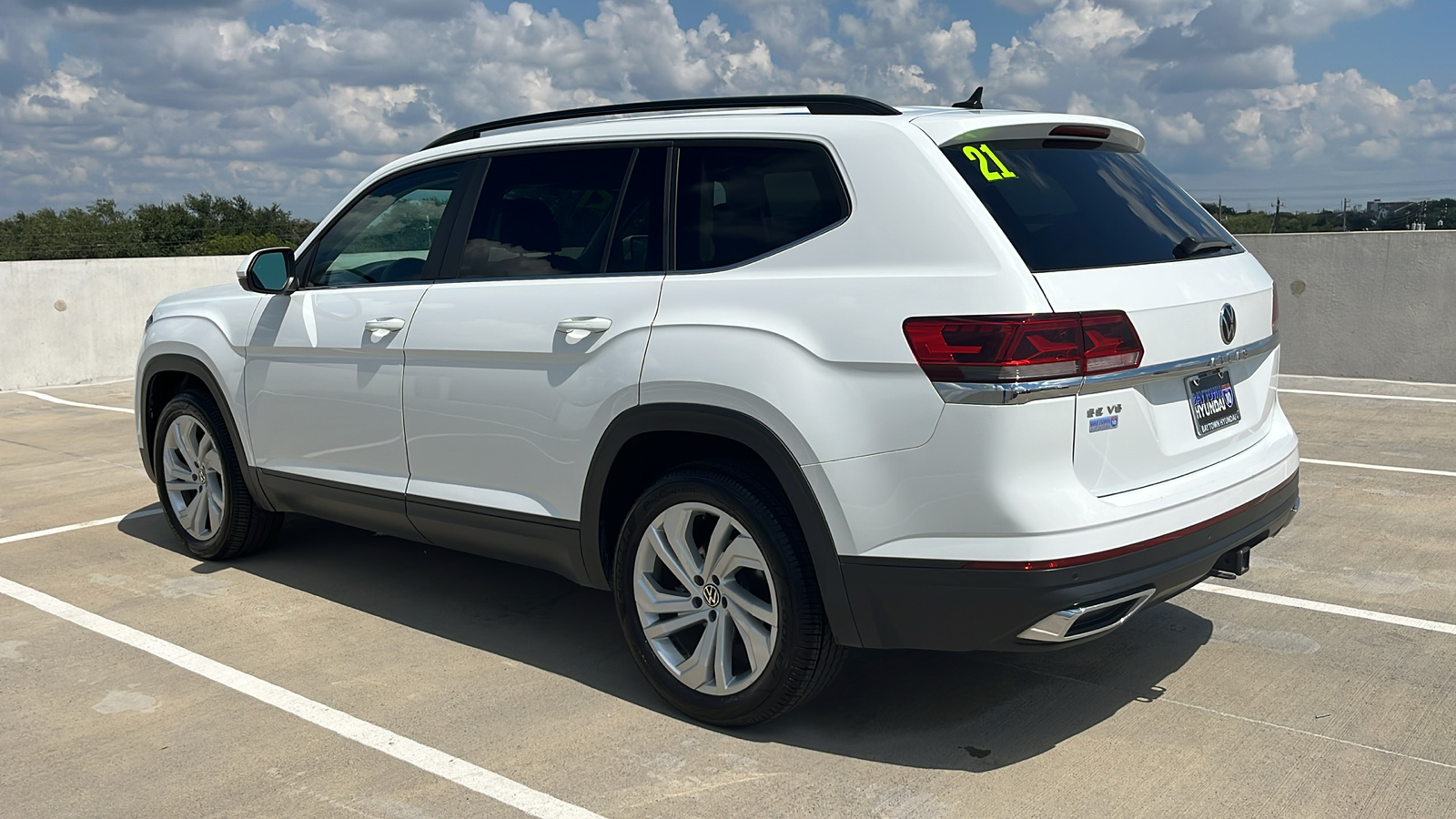 2021 Volkswagen Atlas 3.6L V6 SE with Technology 9