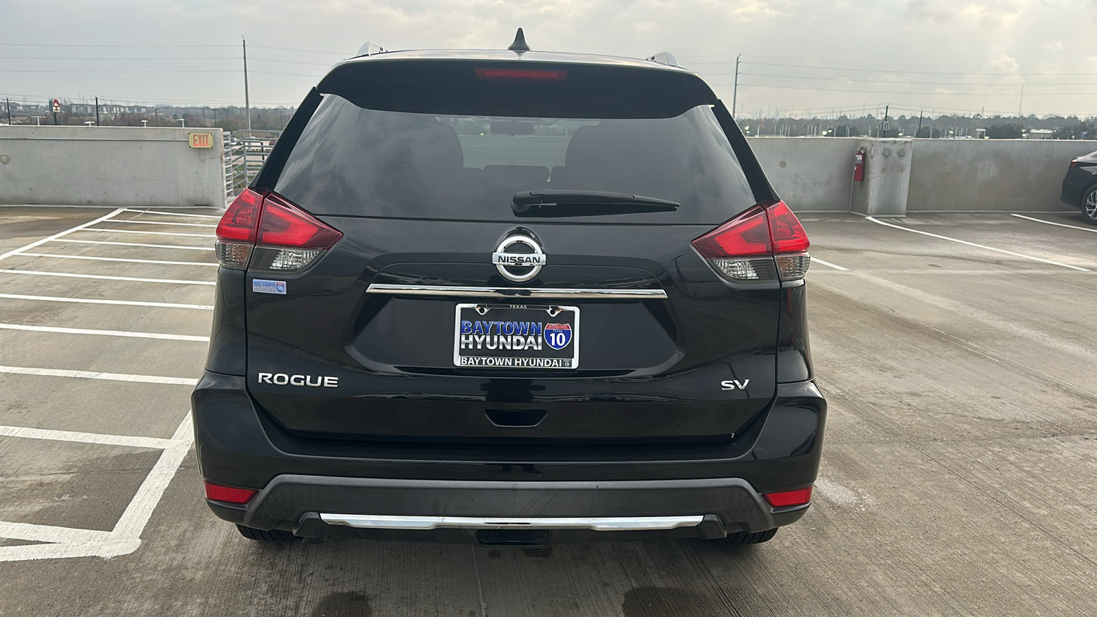 2018 Nissan Rogue SV 9