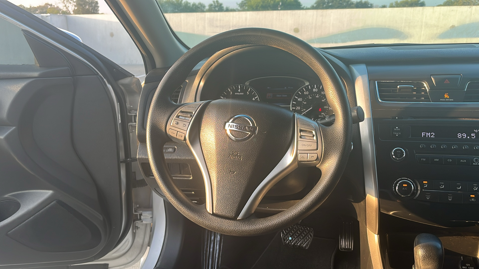 2015 Nissan Altima  24