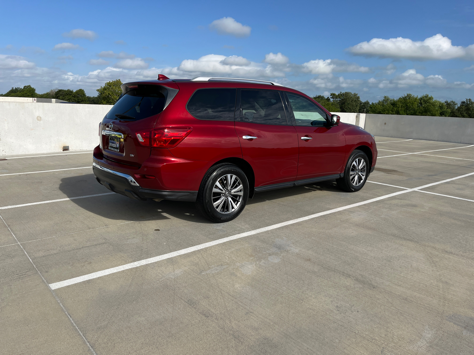 2019 Nissan Pathfinder SV 11