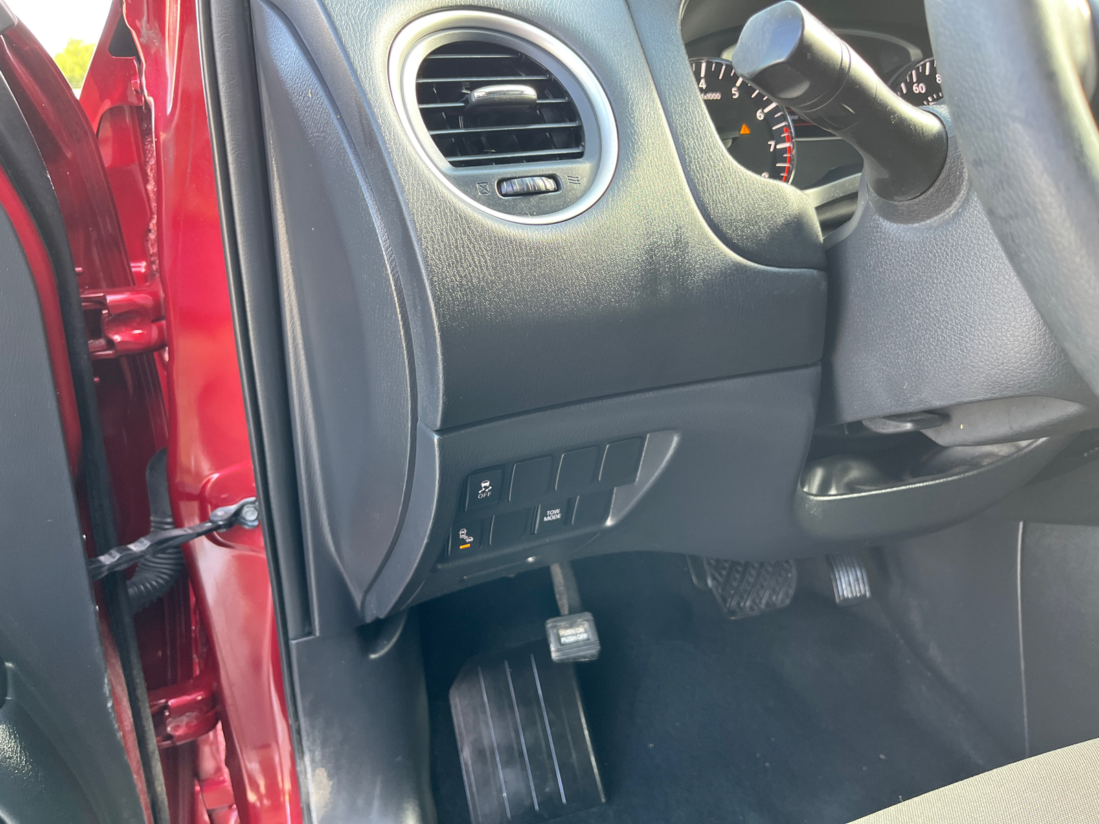 2019 Nissan Pathfinder SV 18