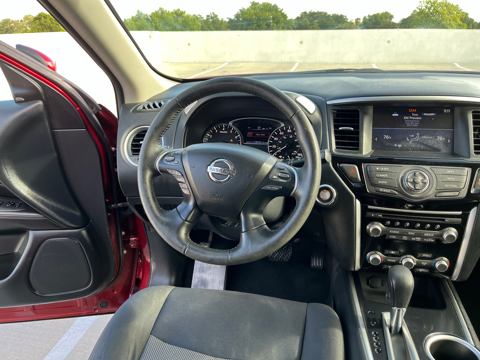2019 Nissan Pathfinder SV 26