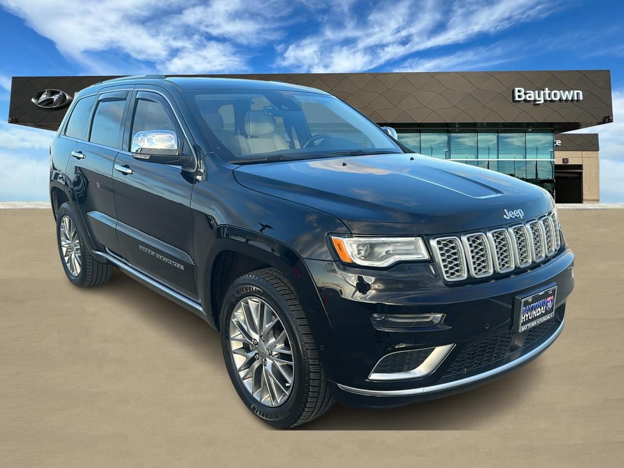 2017 Jeep Grand Cherokee Summit 1