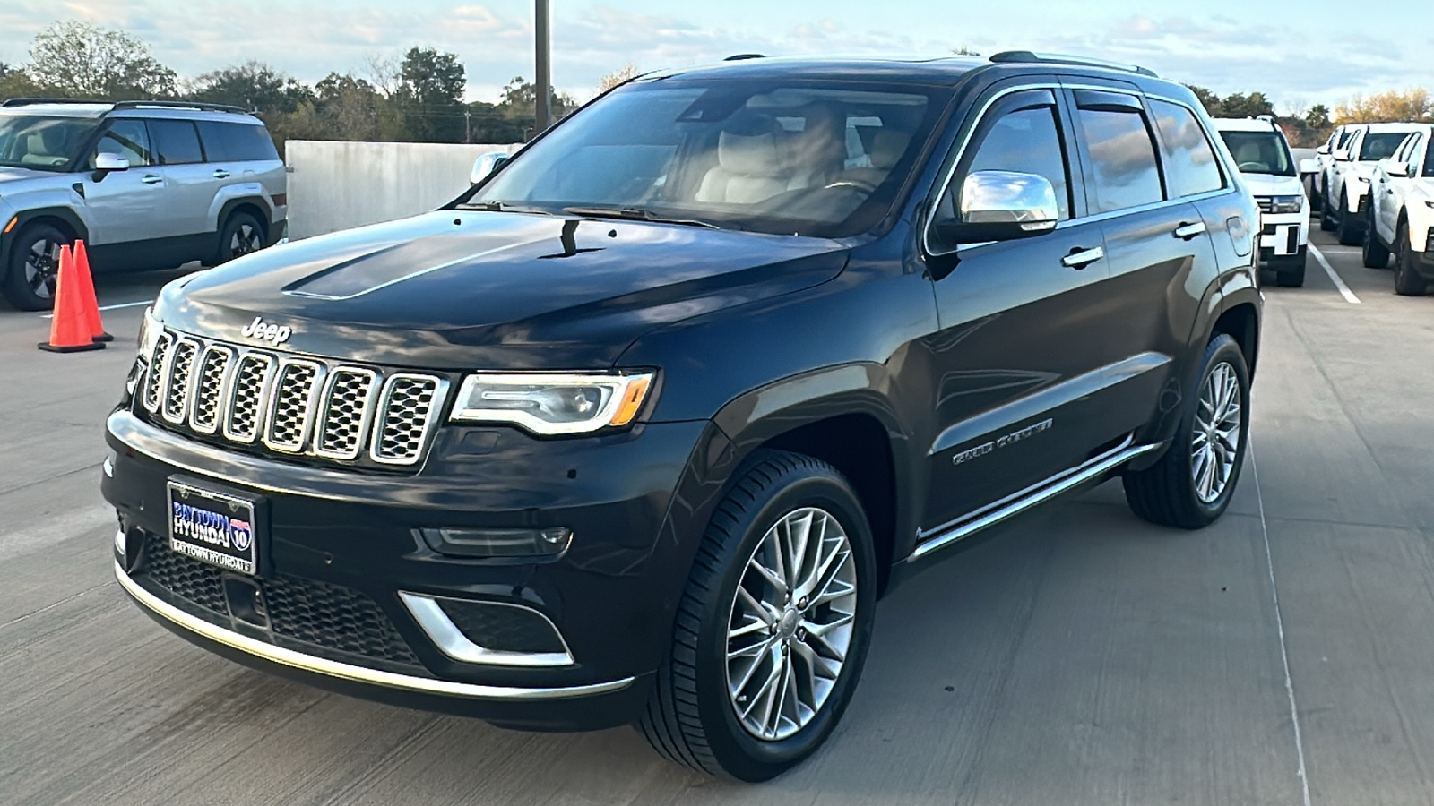 2017 Jeep Grand Cherokee Summit 8