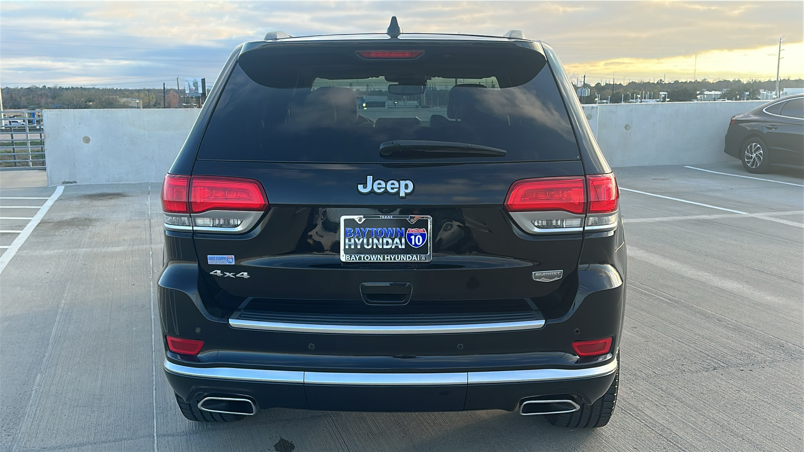 2017 Jeep Grand Cherokee Summit 11