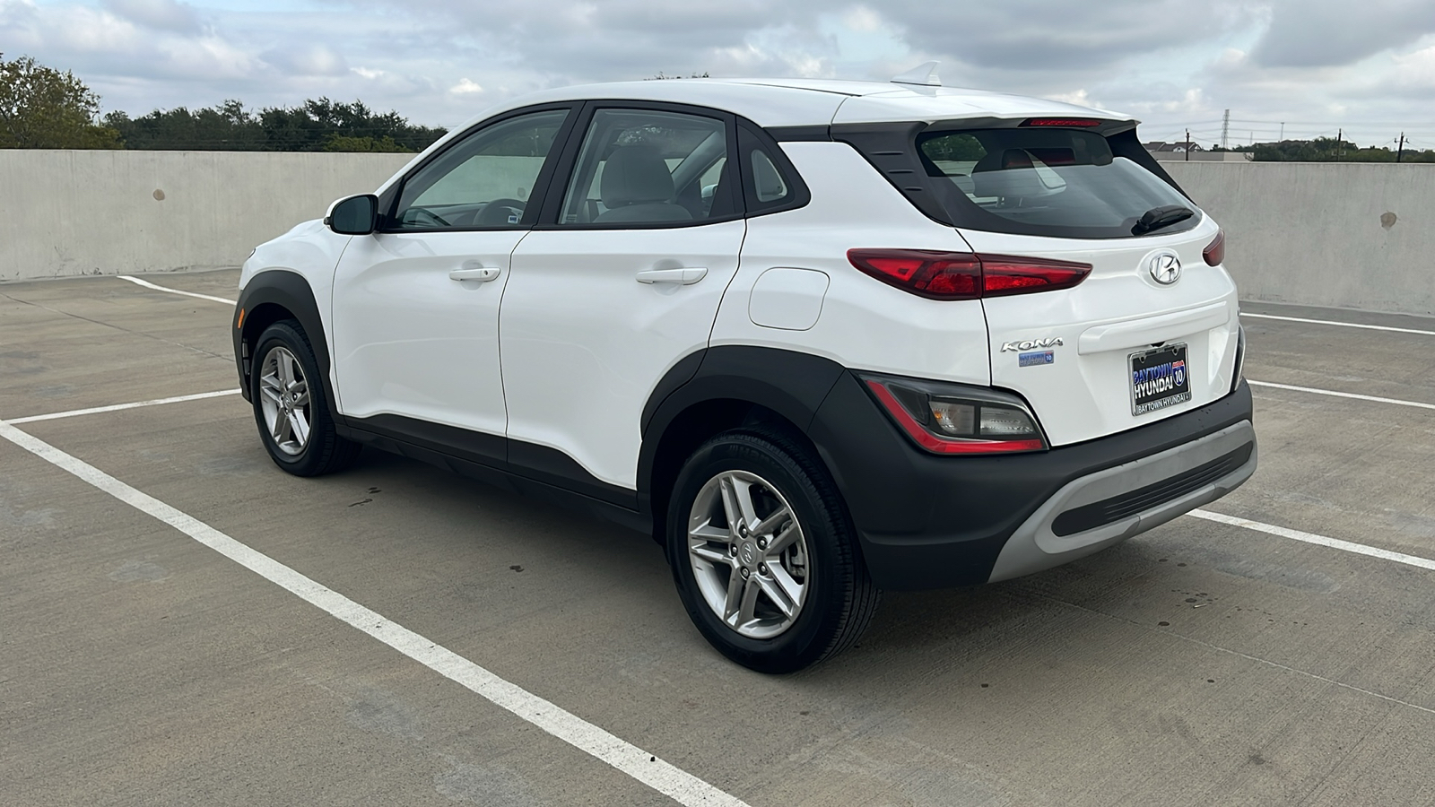 2023 Hyundai Kona SE 9