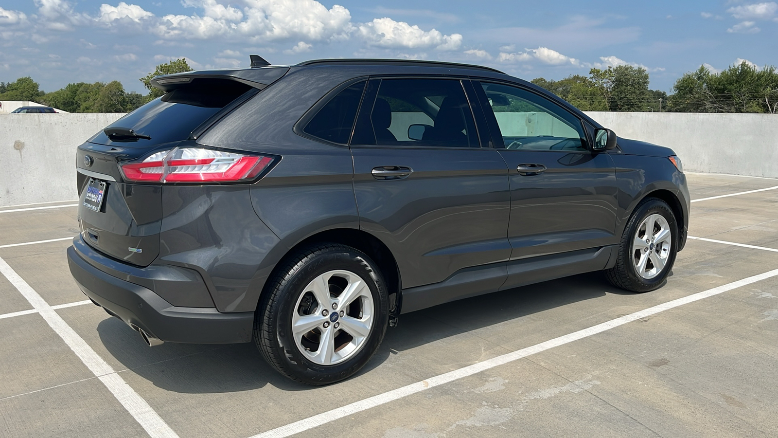 2020 Ford Edge SE 12