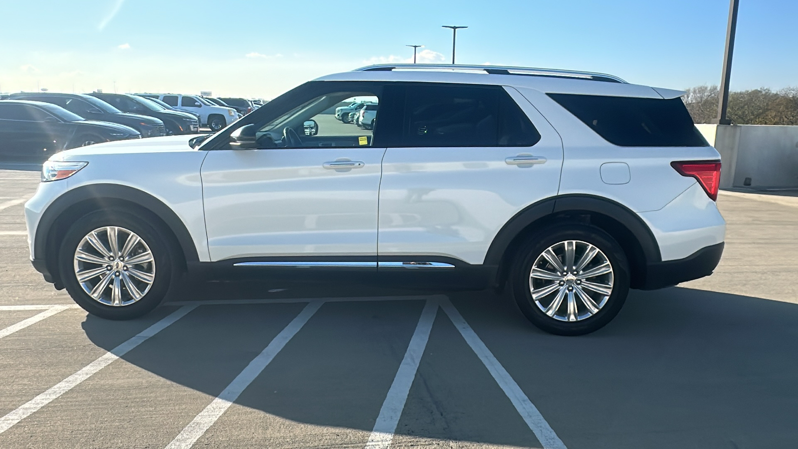 2020 Ford Explorer Limited 8