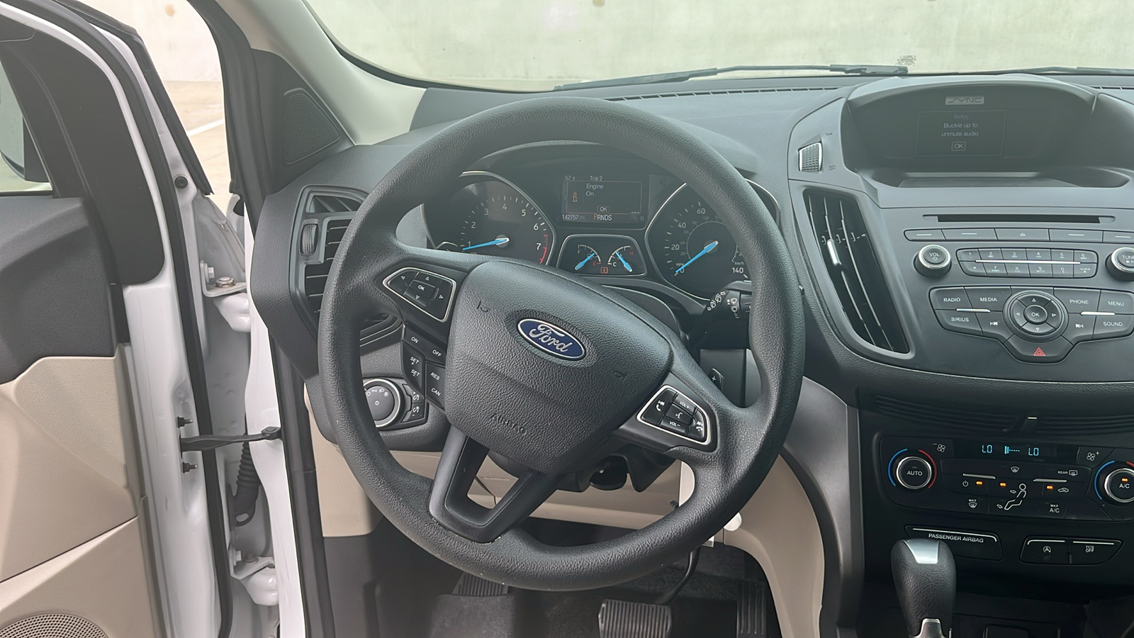 2017 Ford Escape SE 24