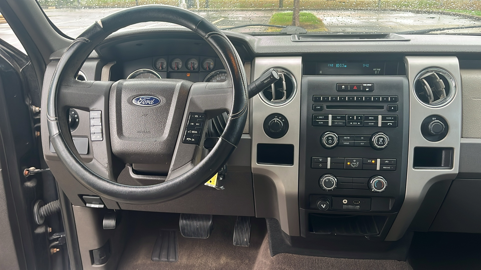 2010 Ford F-150  23