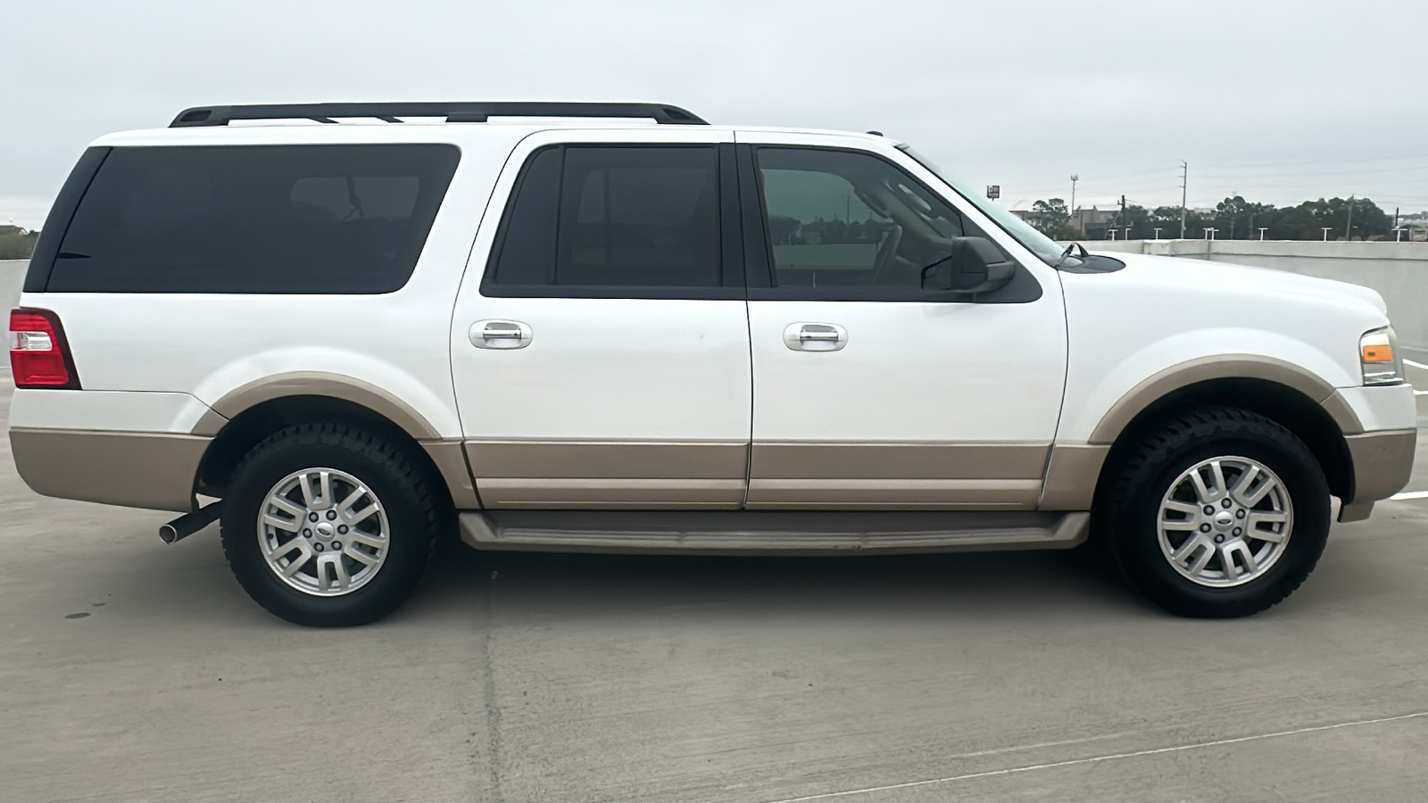 2014 Ford Expedition EL  12