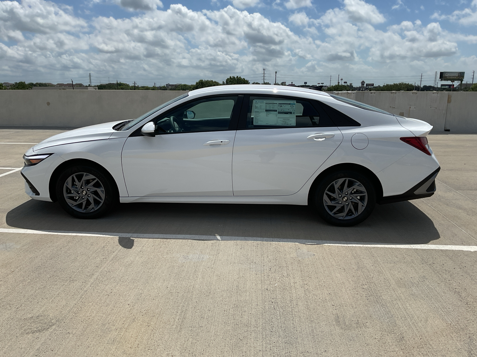 2024 Hyundai Elantra Hybrid Blue 2