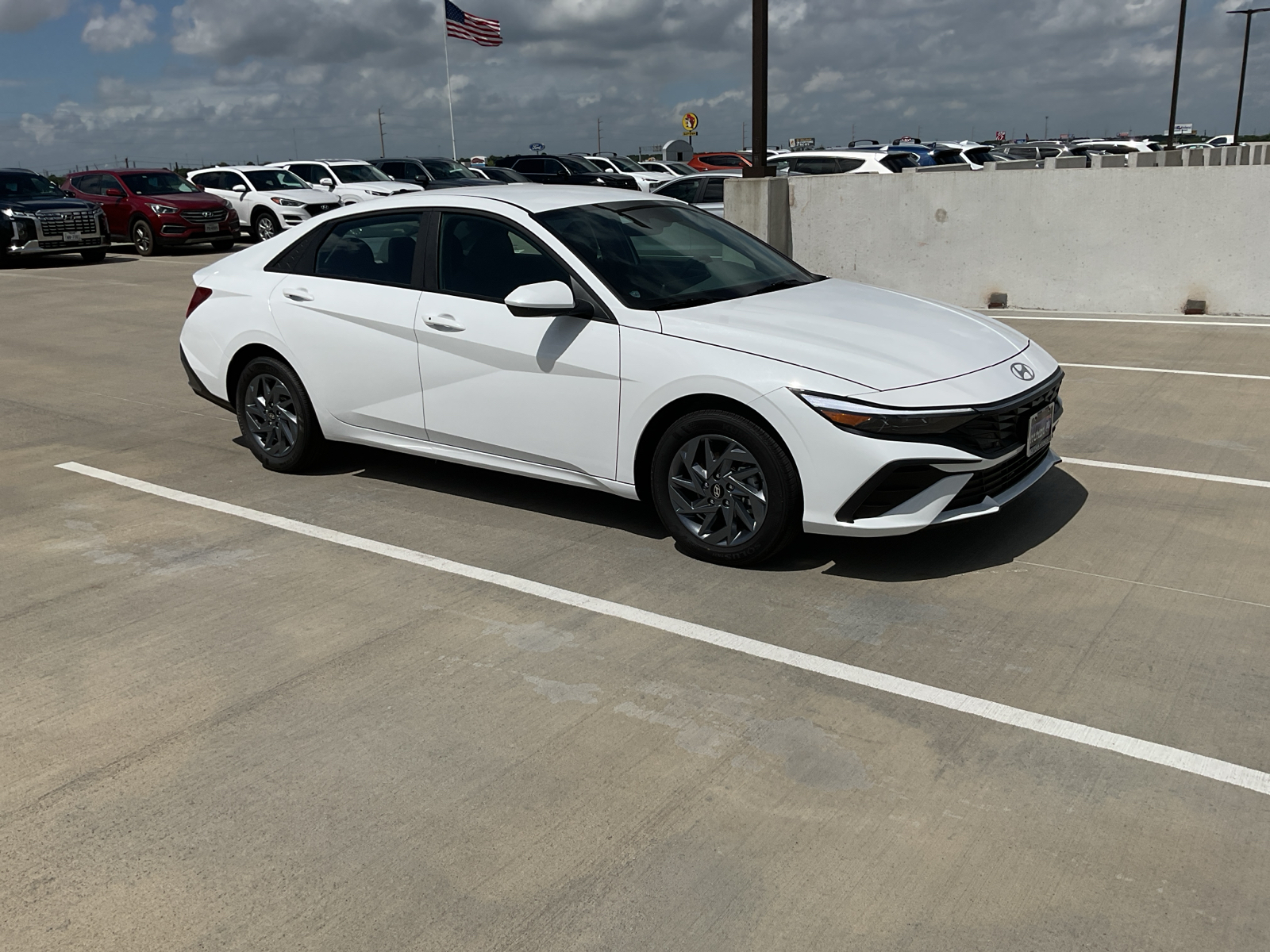 2024 Hyundai Elantra Hybrid Blue 7